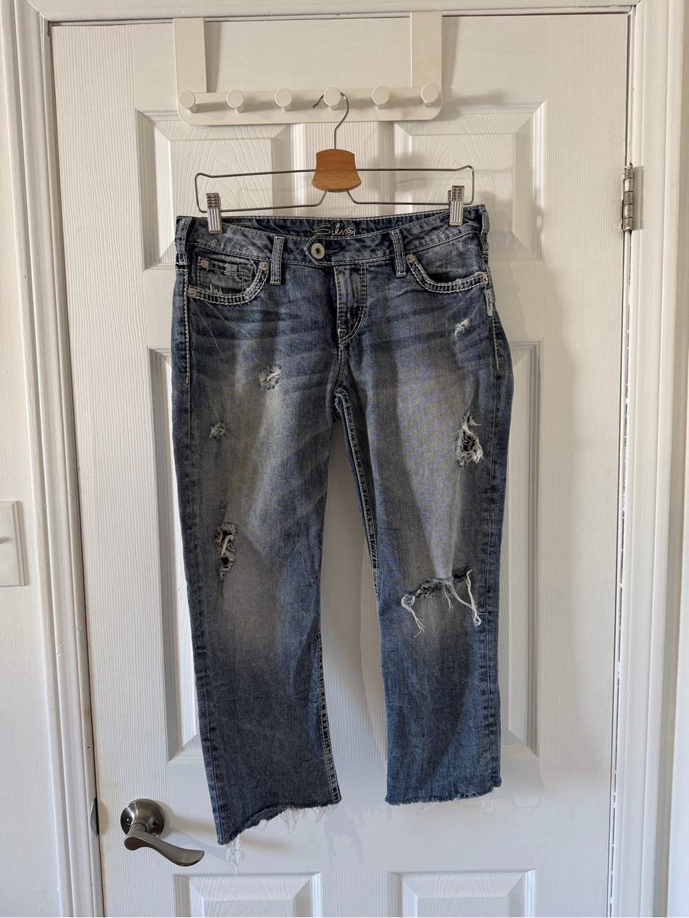 Silver Jeans mid/low rise capris